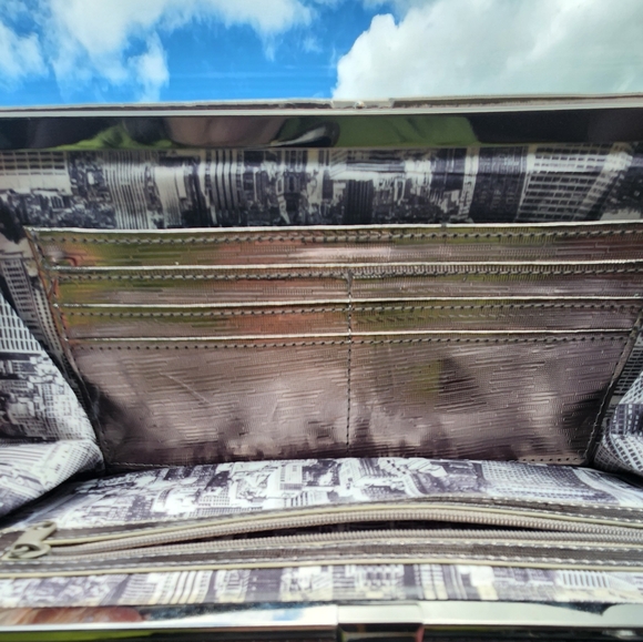 Kenneth Cole 'REACTION' Clutch Purse - Picture 7 of 13